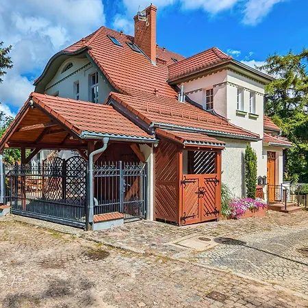 Daire Elegancki Z Tarasem I Ogrodem W Sopocie By Rent Like *