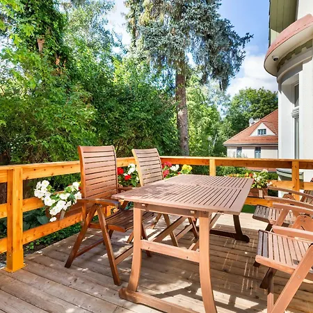 Elegancki Z Tarasem I Ogrodem W Sopocie By Rent Like *