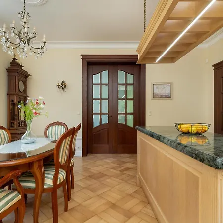 Apartment Elegancki Z Tarasem I Ogrodem W Sopocie By Rent Like