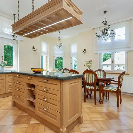 Apartment Elegancki Z Tarasem I Ogrodem W Sopocie By Rent Like *